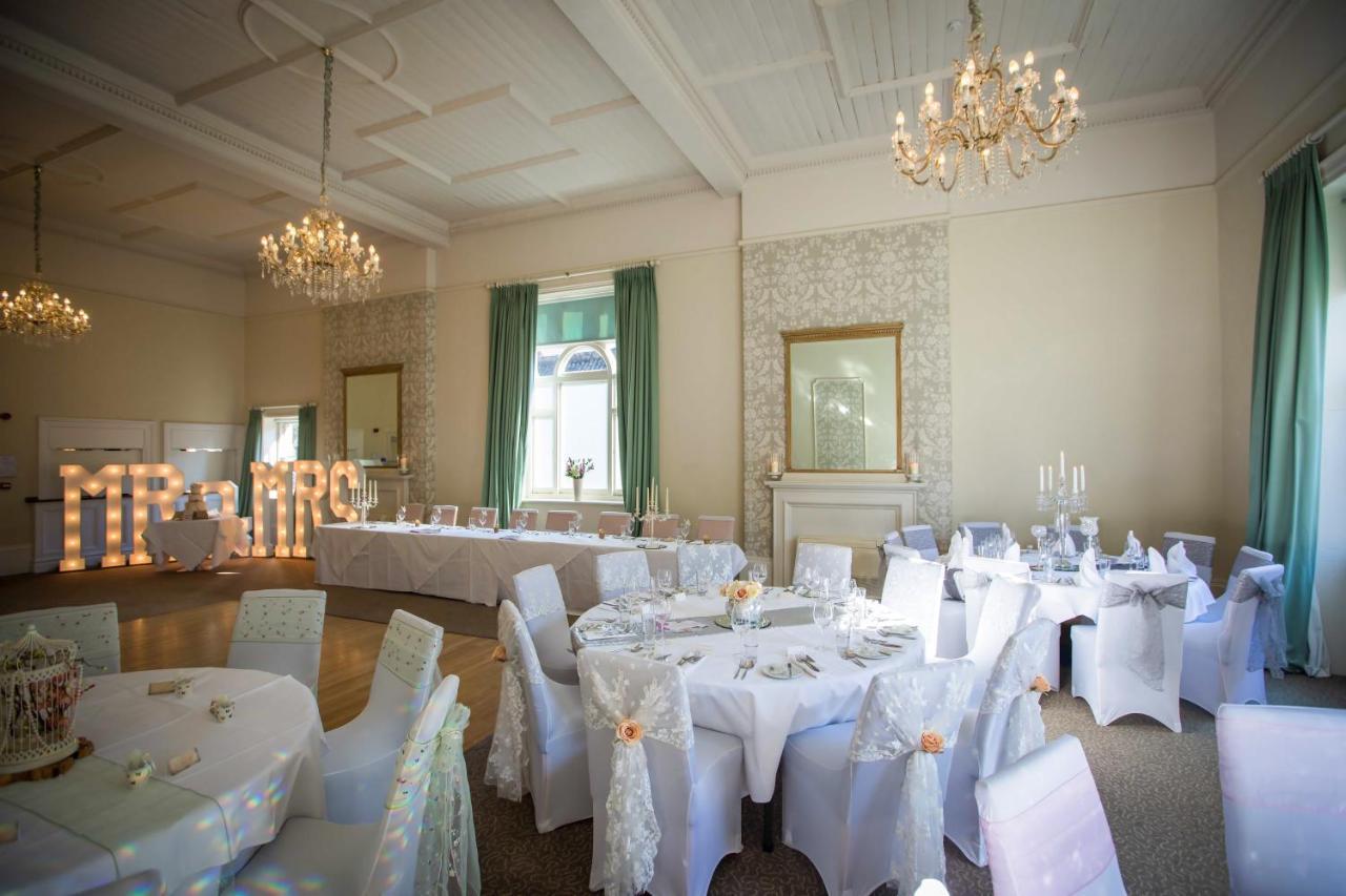 The Bell Hotel Sandwich Bagian luar foto