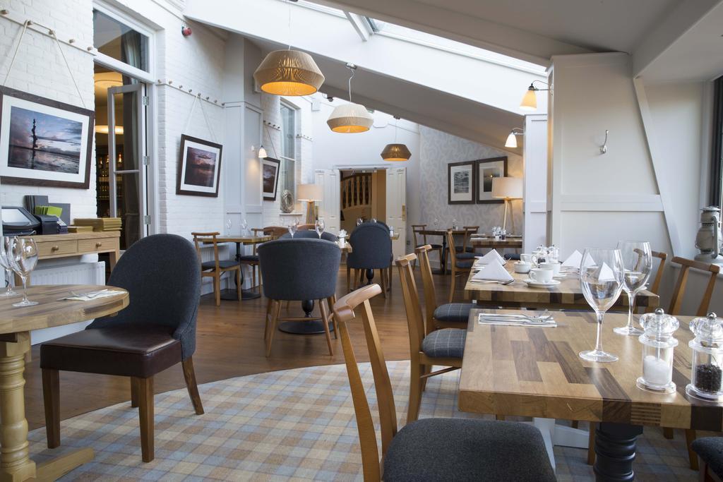 The Bell Hotel Sandwich Bagian luar foto