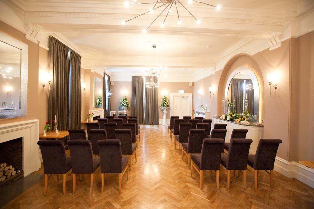The Bell Hotel Sandwich Bagian luar foto