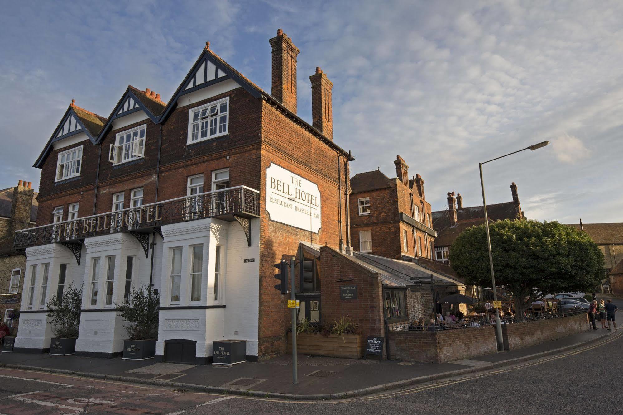 The Bell Hotel Sandwich Bagian luar foto